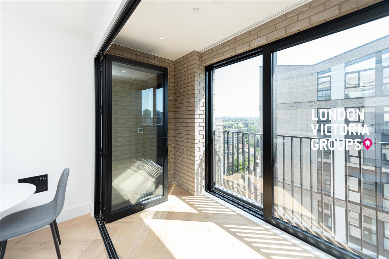 Huntingdon Apartments, 1 Graphite Square, LONDON